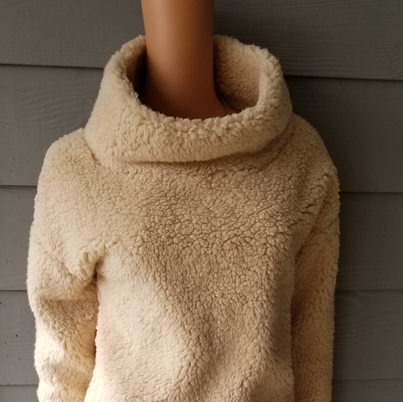 A New Day Sherpa Pullover Sweater - Picture 6 of 8